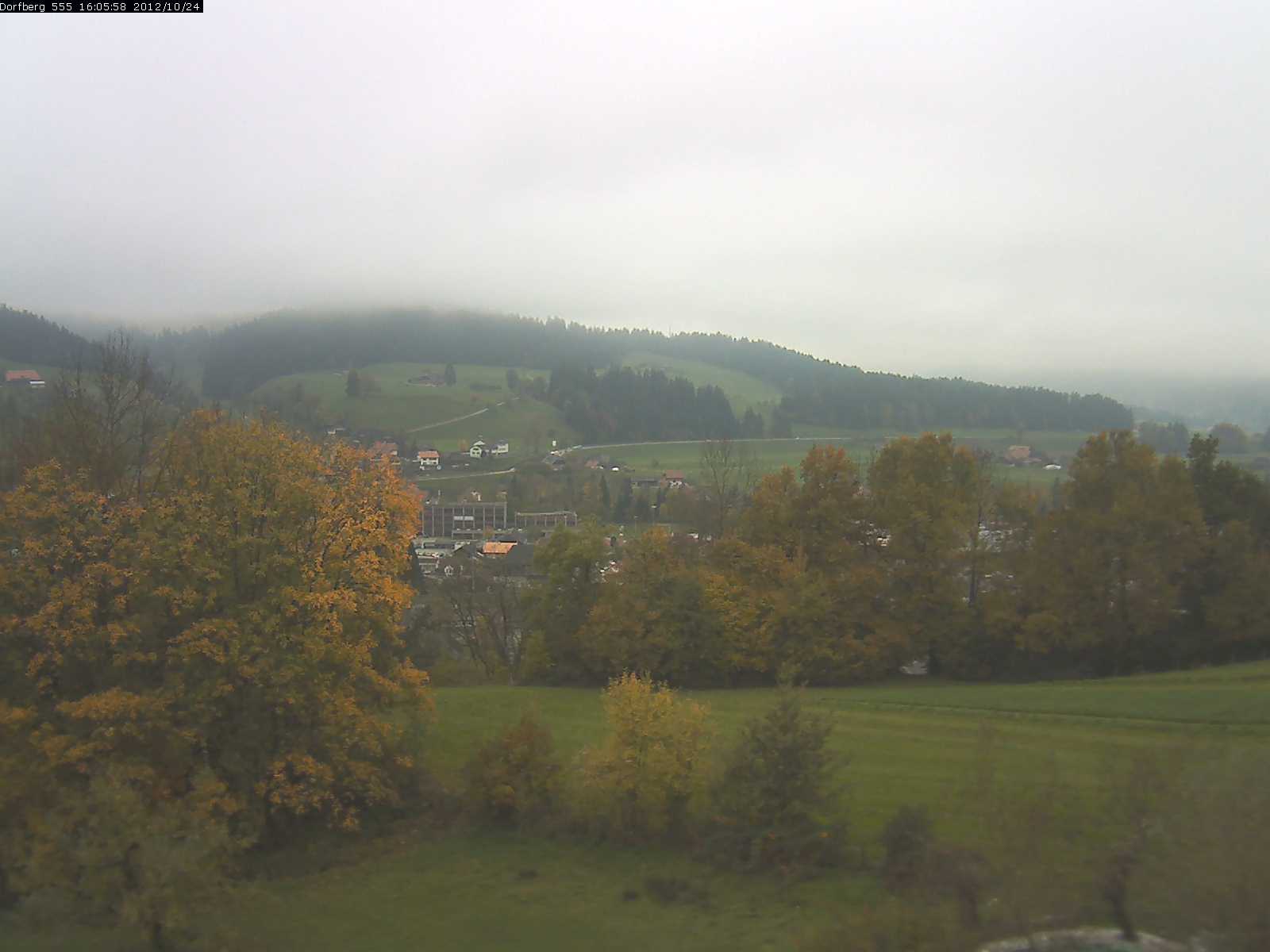 Webcam-Bild: Aussicht vom Dorfberg in Langnau 20121024-160600