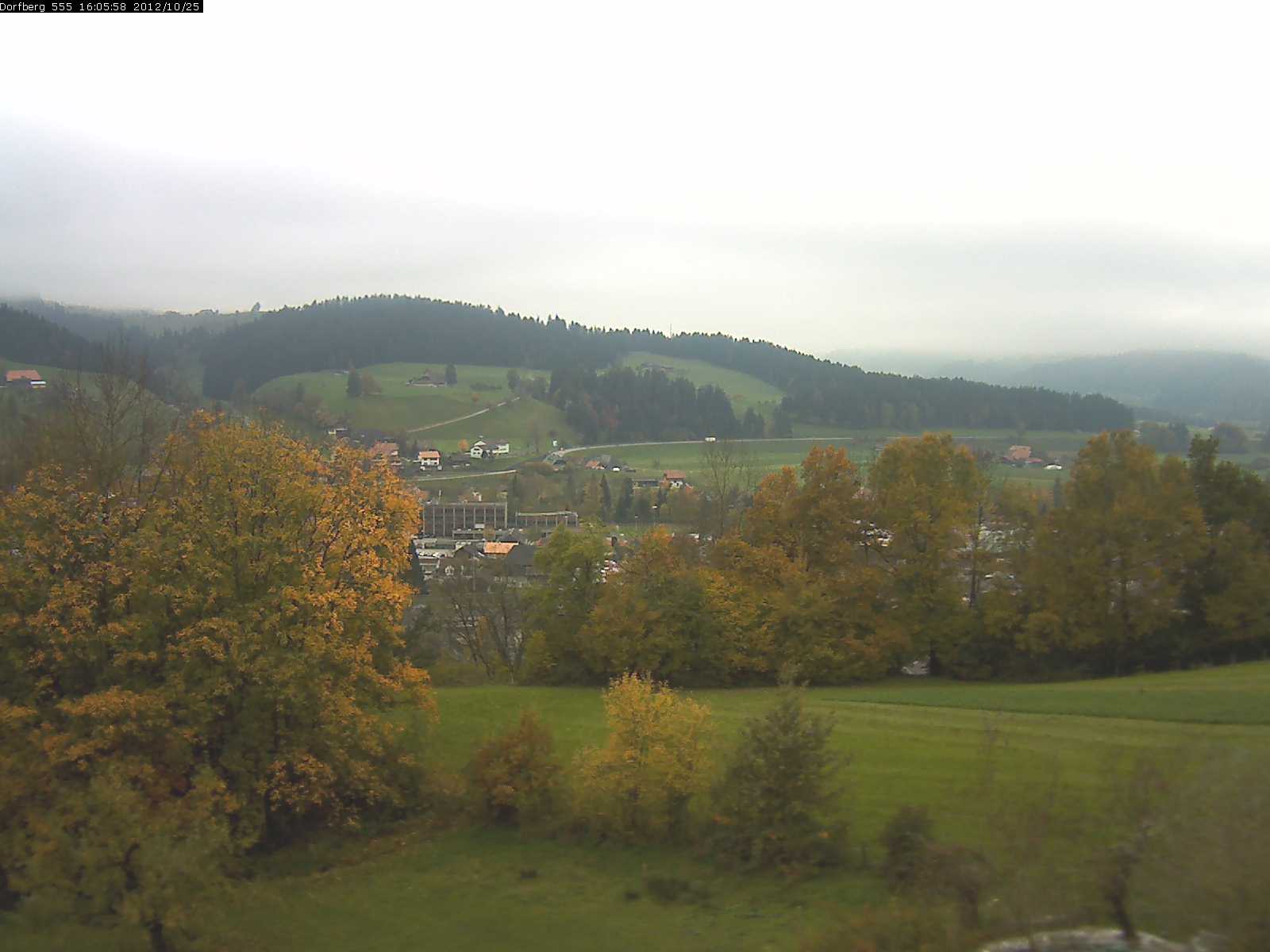 Webcam-Bild: Aussicht vom Dorfberg in Langnau 20121025-160600