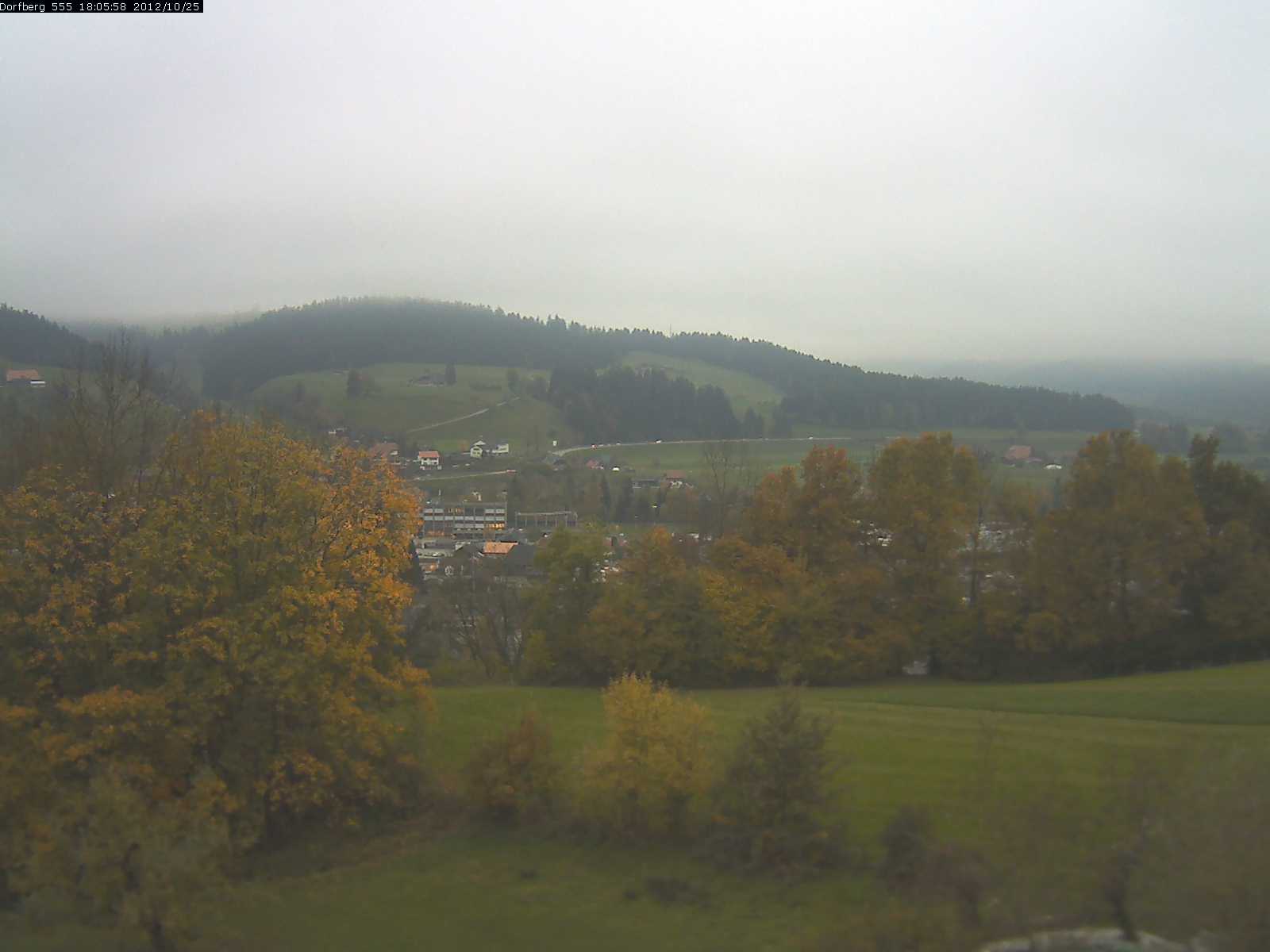 Webcam-Bild: Aussicht vom Dorfberg in Langnau 20121025-180600