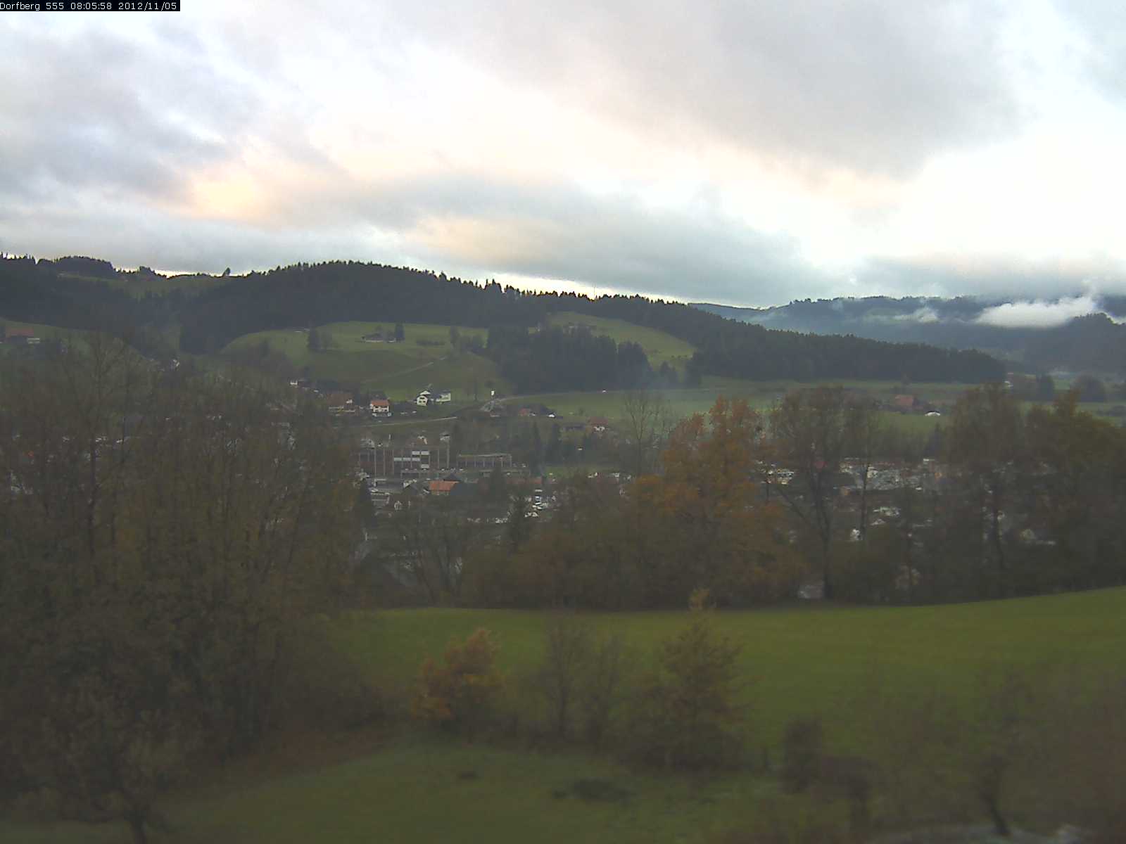 Webcam-Bild: Aussicht vom Dorfberg in Langnau 20121105-080600
