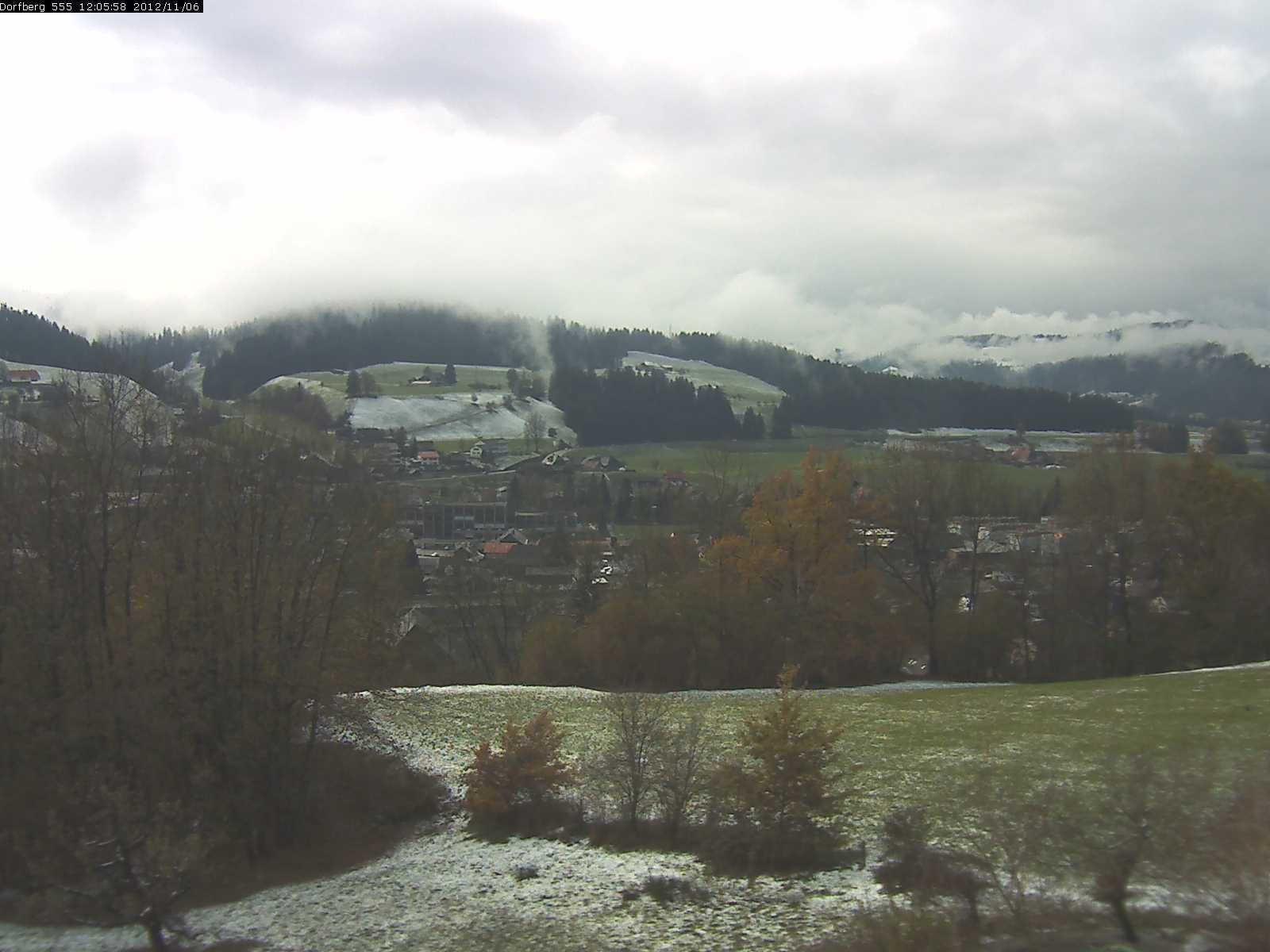 Webcam-Bild: Aussicht vom Dorfberg in Langnau 20121106-120600