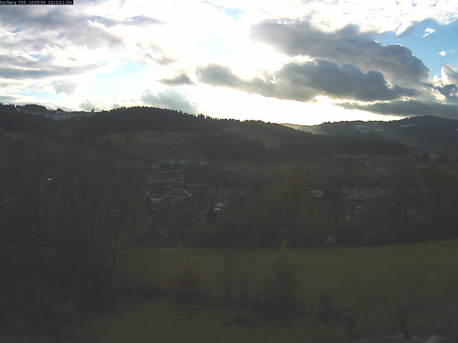 Webcam-Bild: Aussicht vom Dorfberg in Langnau 20121106-160600