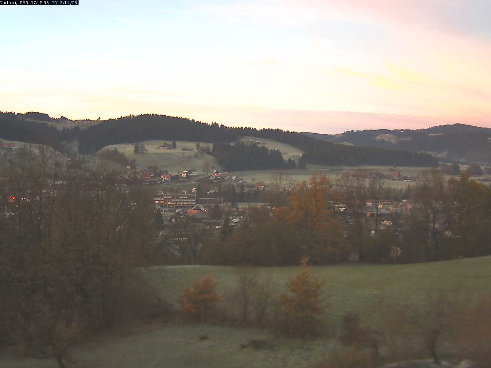 Webcam-Bild: Aussicht vom Dorfberg in Langnau 20121108-071600