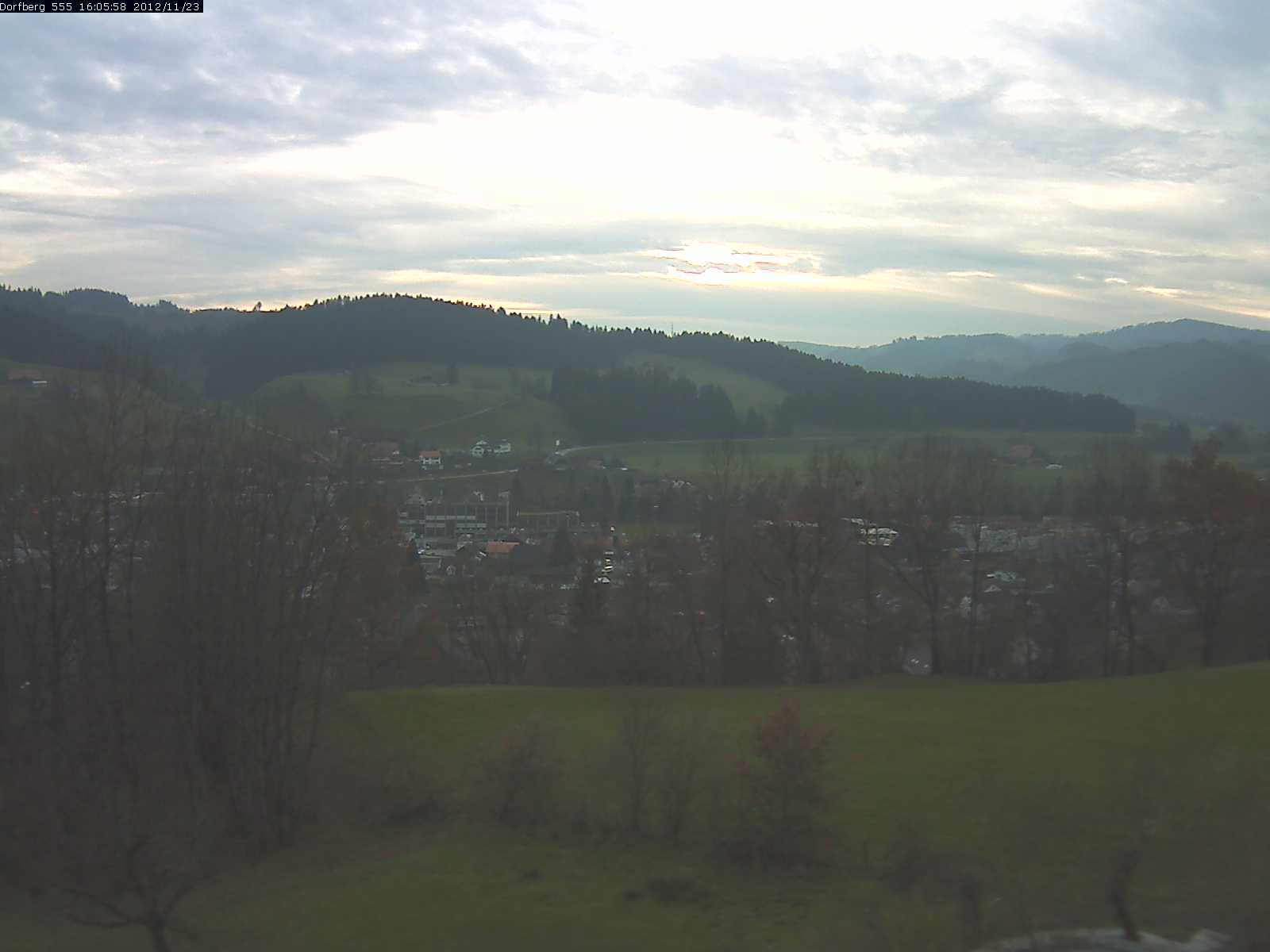 Webcam-Bild: Aussicht vom Dorfberg in Langnau 20121123-160600