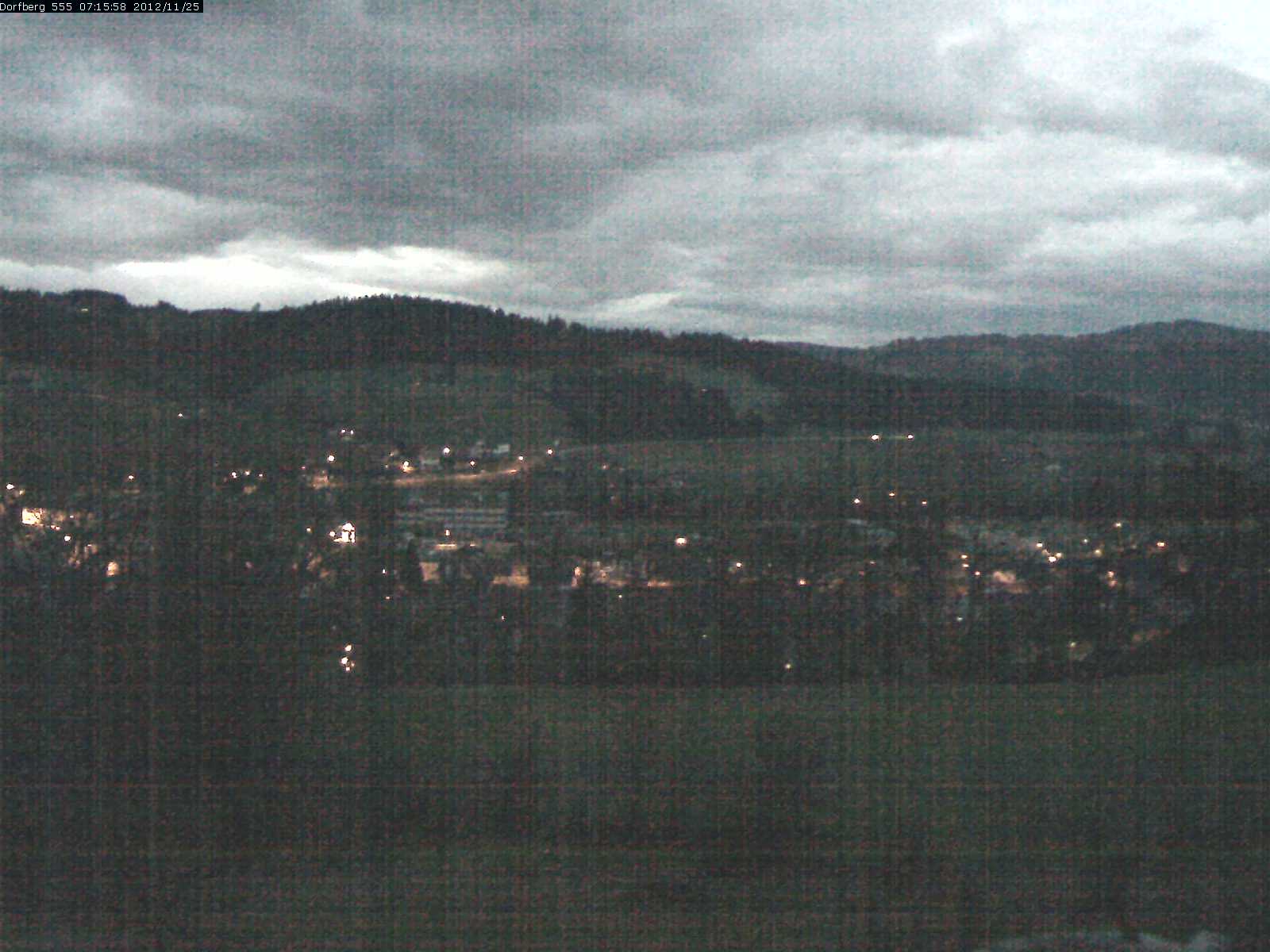 Webcam-Bild: Aussicht vom Dorfberg in Langnau 20121125-071600
