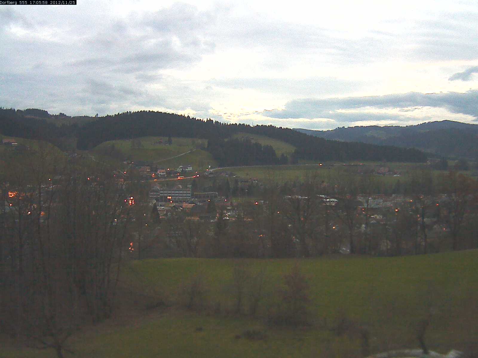 Webcam-Bild: Aussicht vom Dorfberg in Langnau 20121125-170600