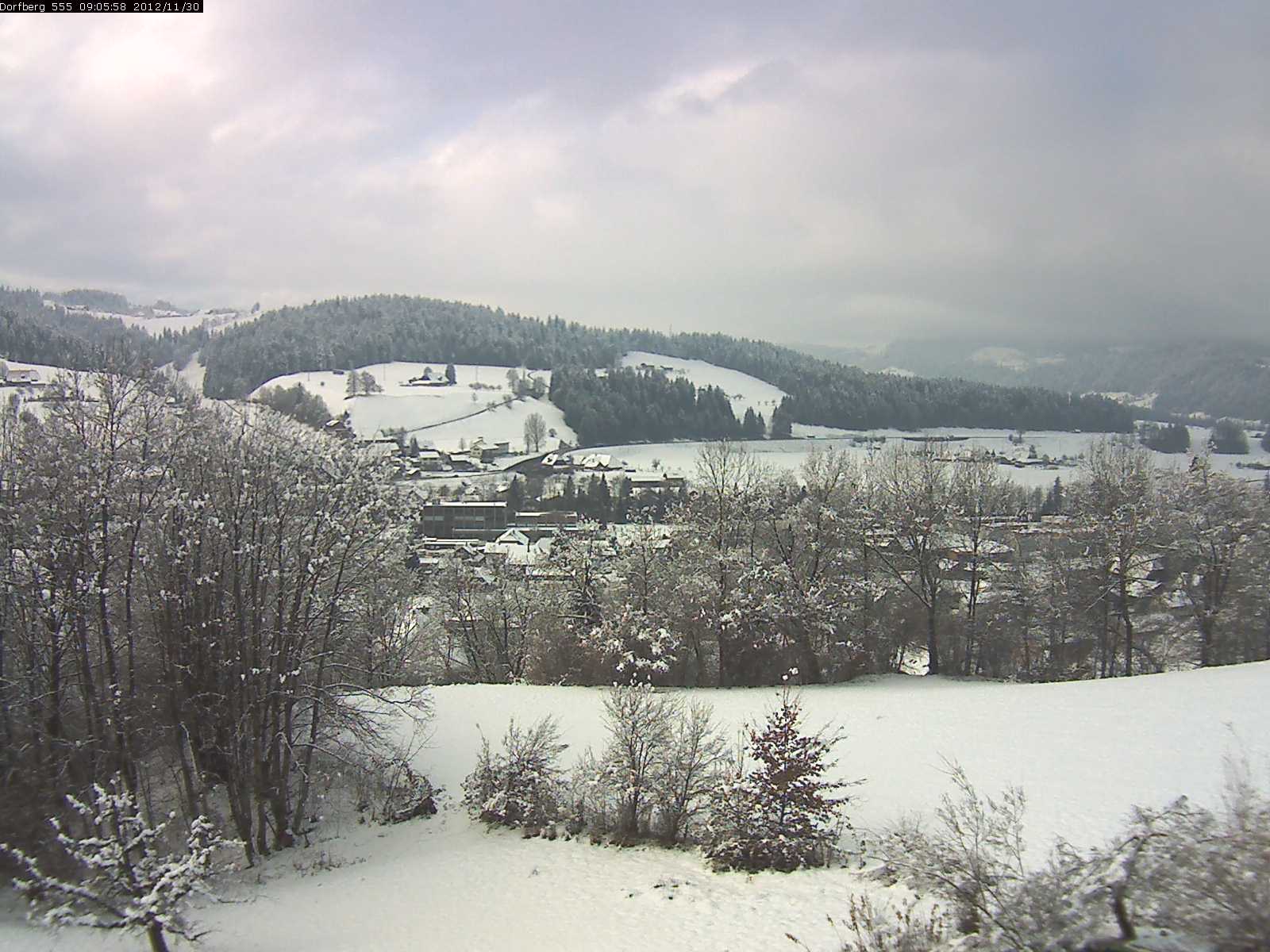 Webcam-Bild: Aussicht vom Dorfberg in Langnau 20121130-090600