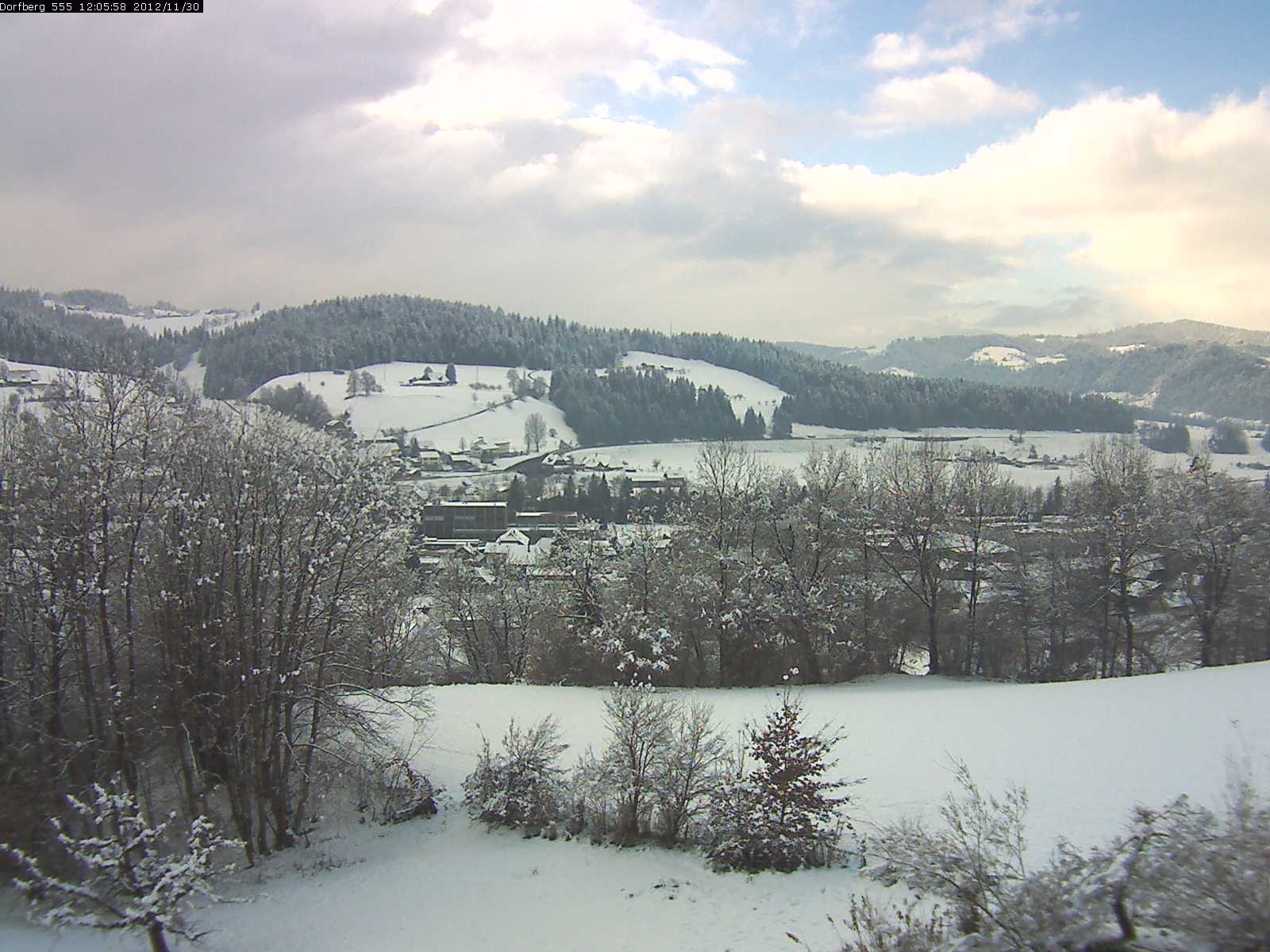 Webcam-Bild: Aussicht vom Dorfberg in Langnau 20121130-120600
