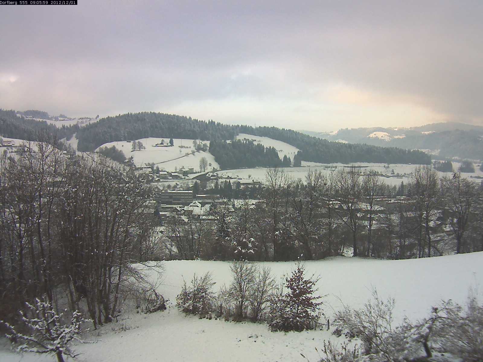 Webcam-Bild: Aussicht vom Dorfberg in Langnau 20121201-090600