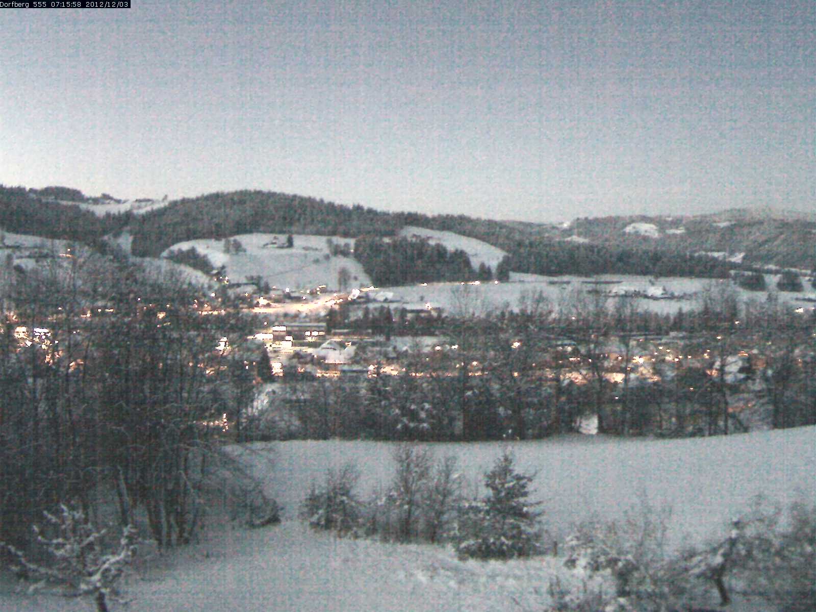 Webcam-Bild: Aussicht vom Dorfberg in Langnau 20121203-071600