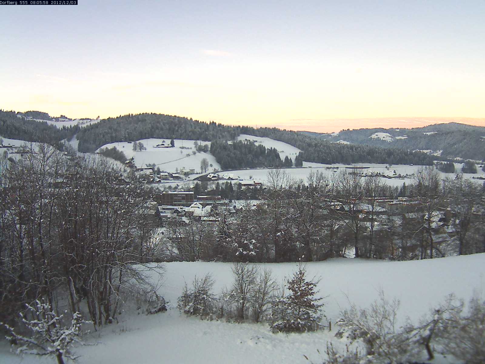 Webcam-Bild: Aussicht vom Dorfberg in Langnau 20121203-080600
