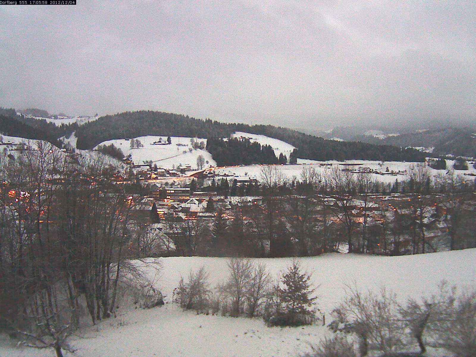 Webcam-Bild: Aussicht vom Dorfberg in Langnau 20121204-170600