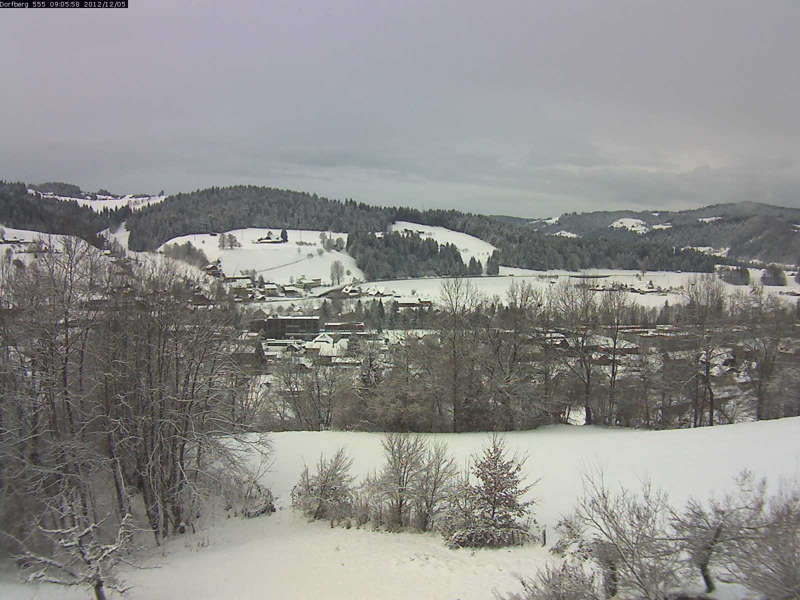 Webcam-Bild: Aussicht vom Dorfberg in Langnau 20121205-090600