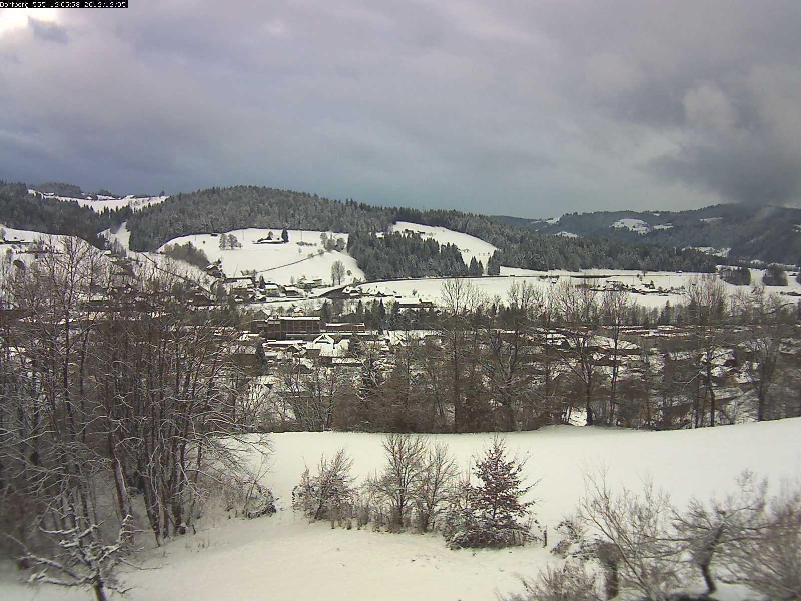 Webcam-Bild: Aussicht vom Dorfberg in Langnau 20121205-120600