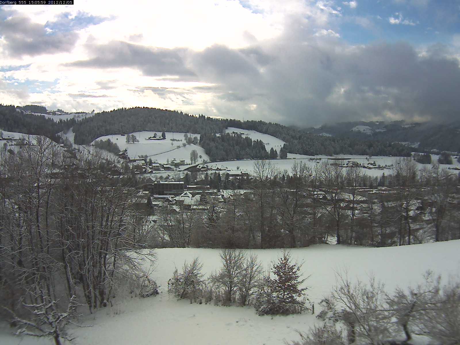 Webcam-Bild: Aussicht vom Dorfberg in Langnau 20121205-150600