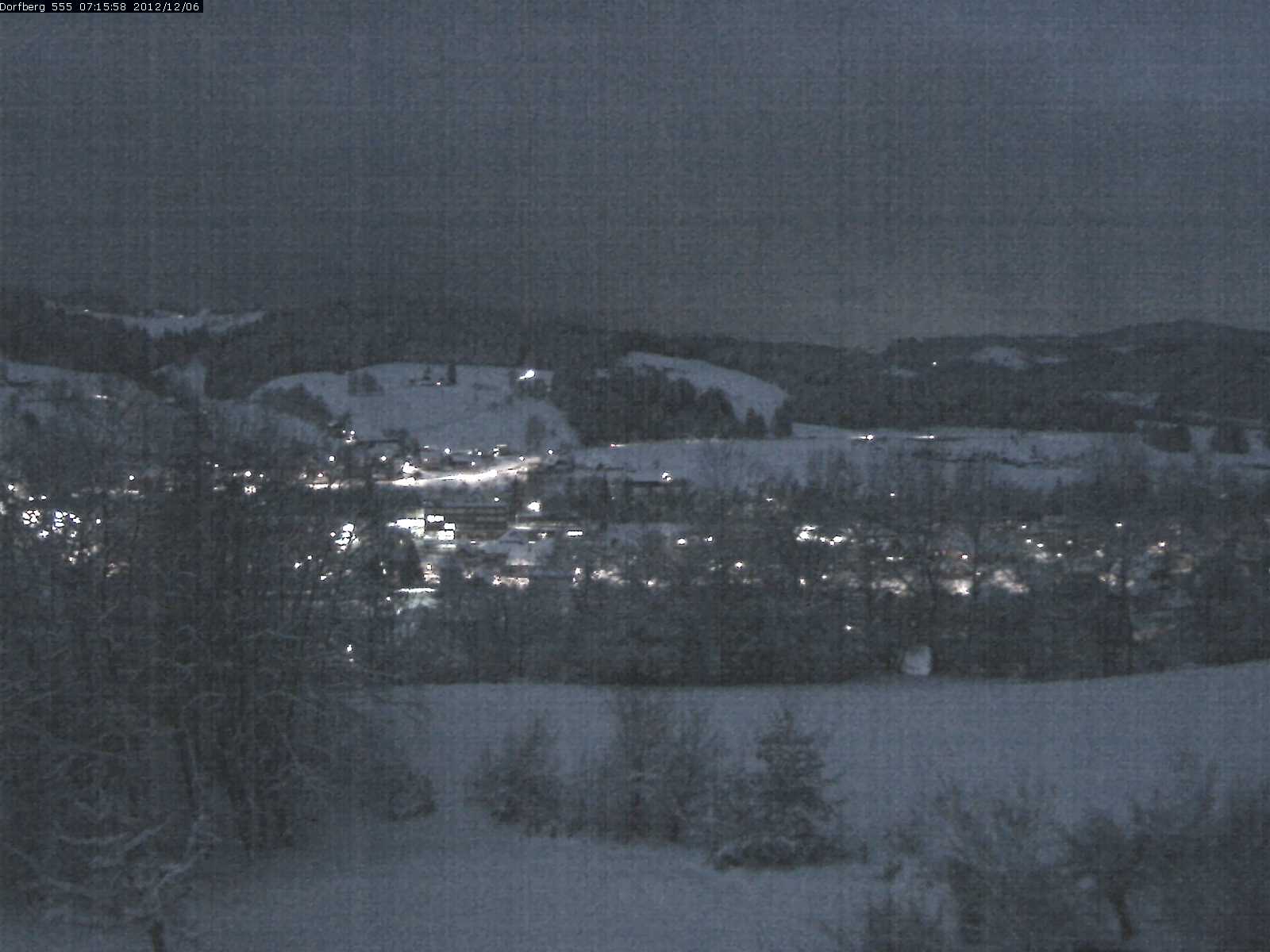 Webcam-Bild: Aussicht vom Dorfberg in Langnau 20121206-071600