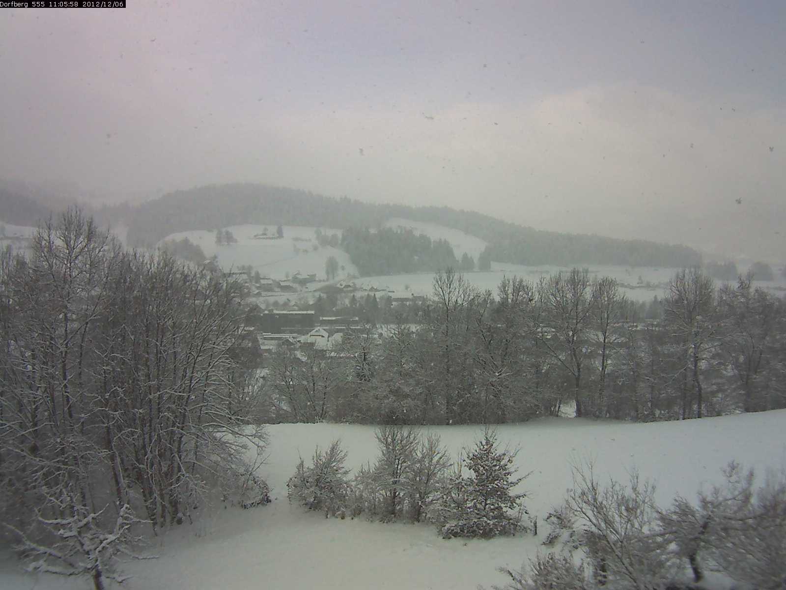 Webcam-Bild: Aussicht vom Dorfberg in Langnau 20121206-110600