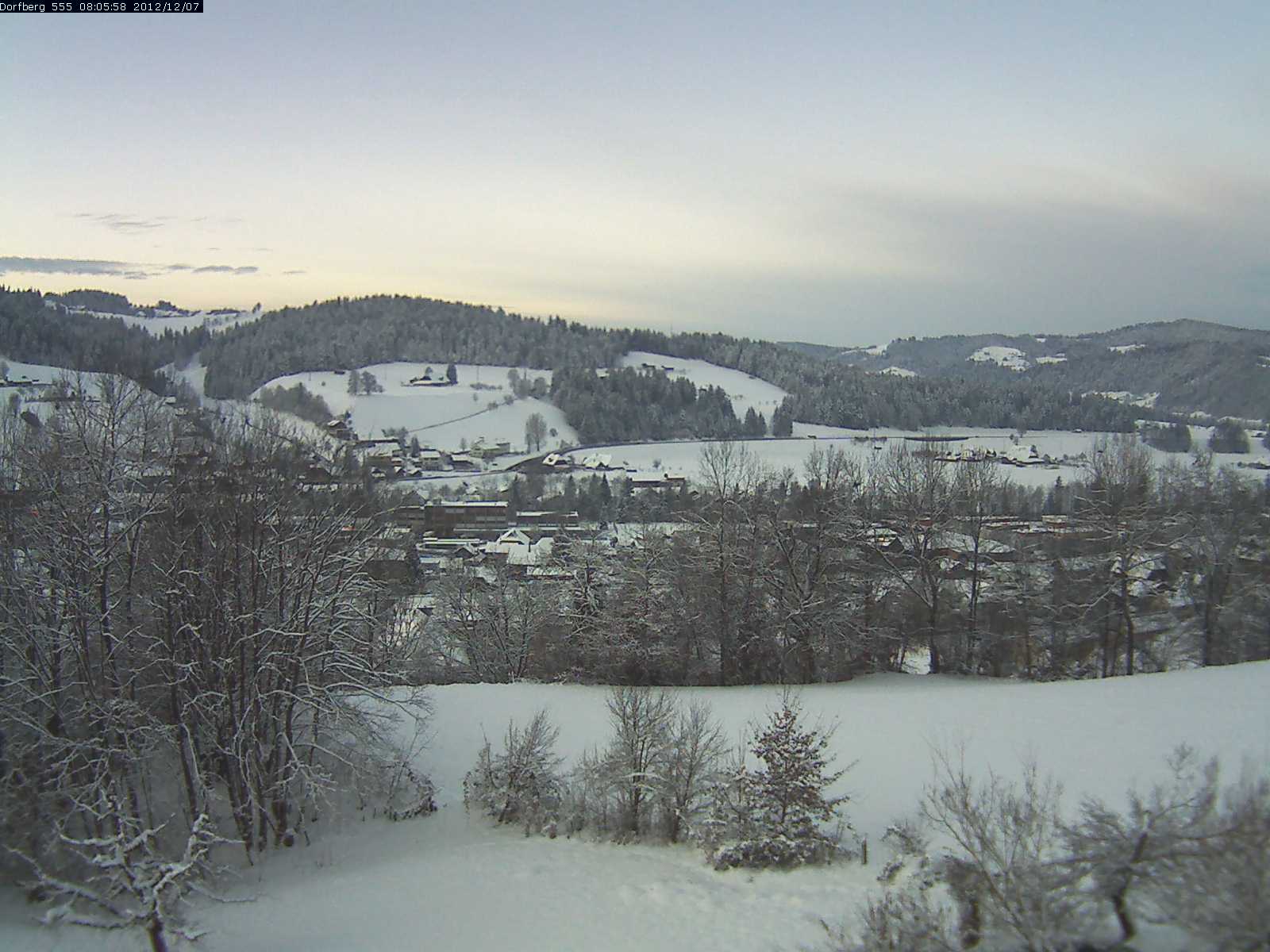Webcam-Bild: Aussicht vom Dorfberg in Langnau 20121207-080600