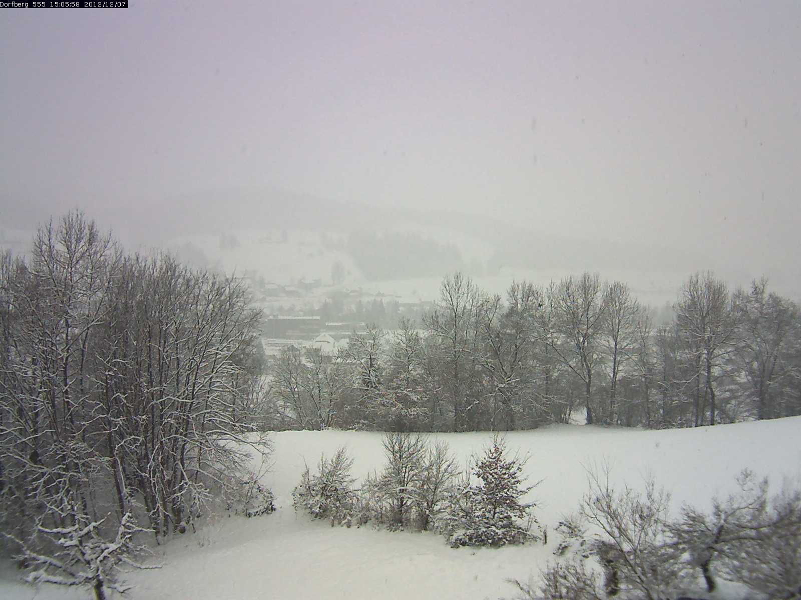 Webcam-Bild: Aussicht vom Dorfberg in Langnau 20121207-150600