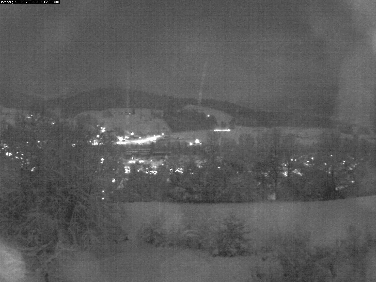 Webcam-Bild: Aussicht vom Dorfberg in Langnau 20121208-071600