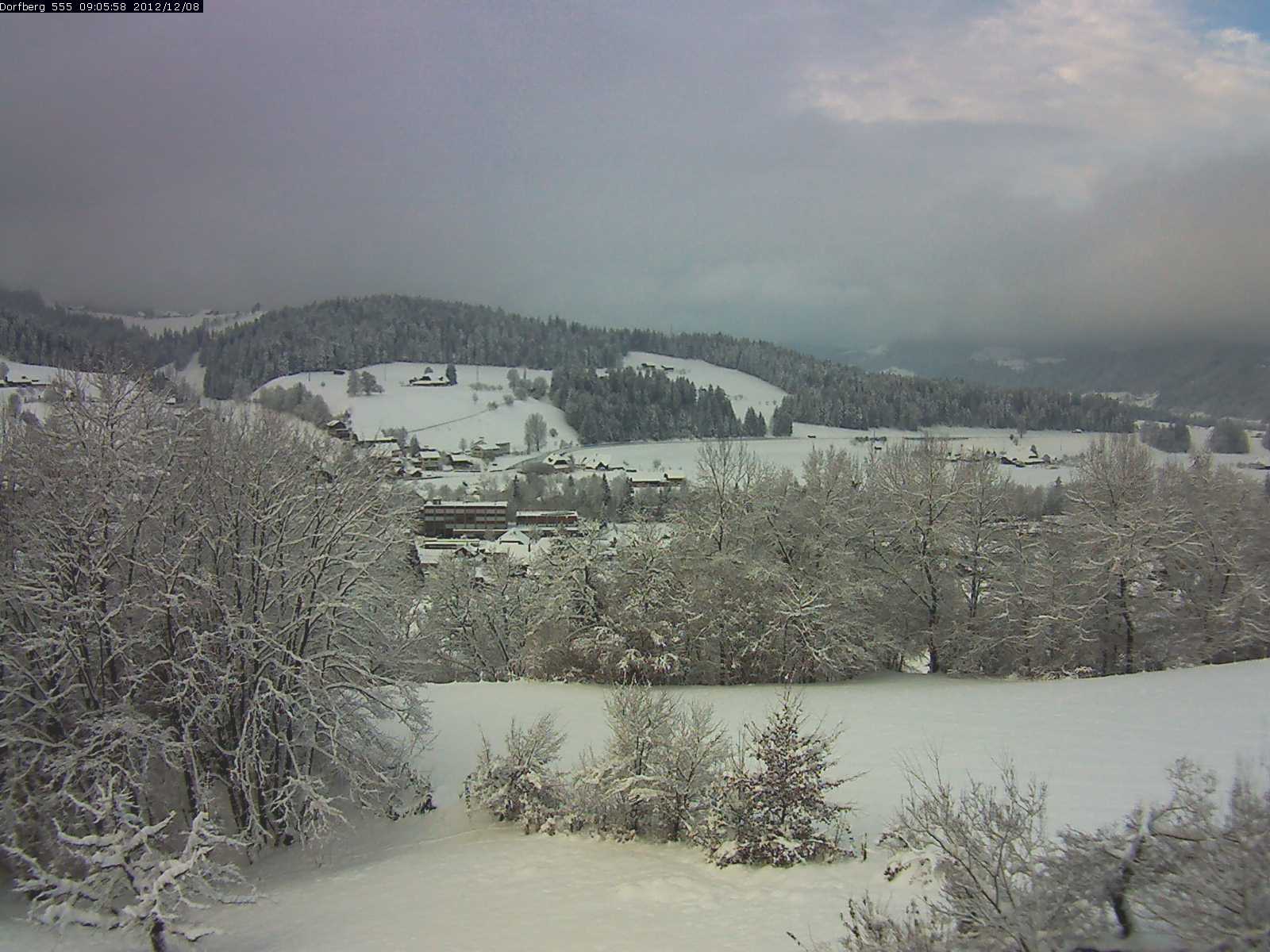 Webcam-Bild: Aussicht vom Dorfberg in Langnau 20121208-090600