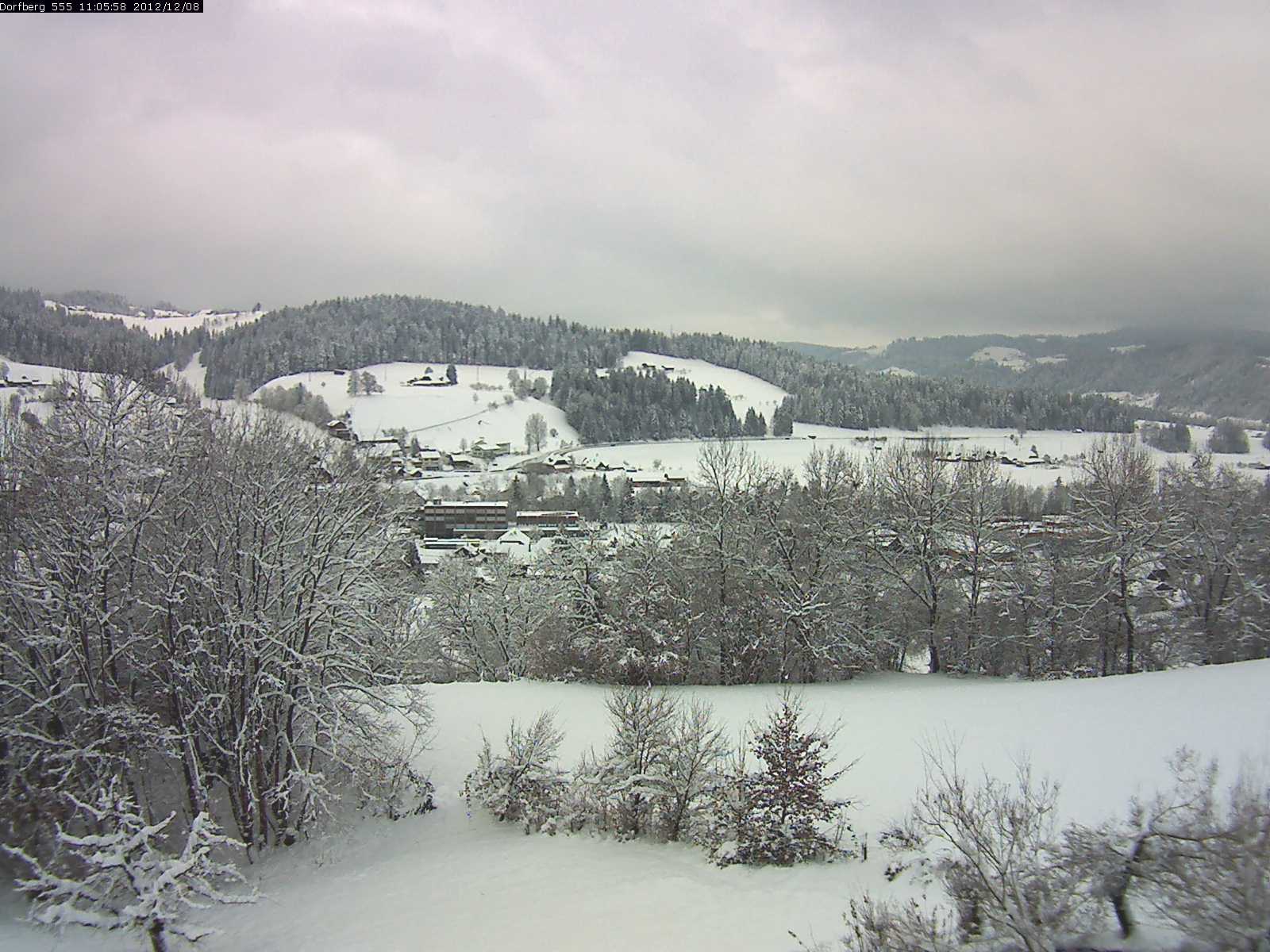 Webcam-Bild: Aussicht vom Dorfberg in Langnau 20121208-110600