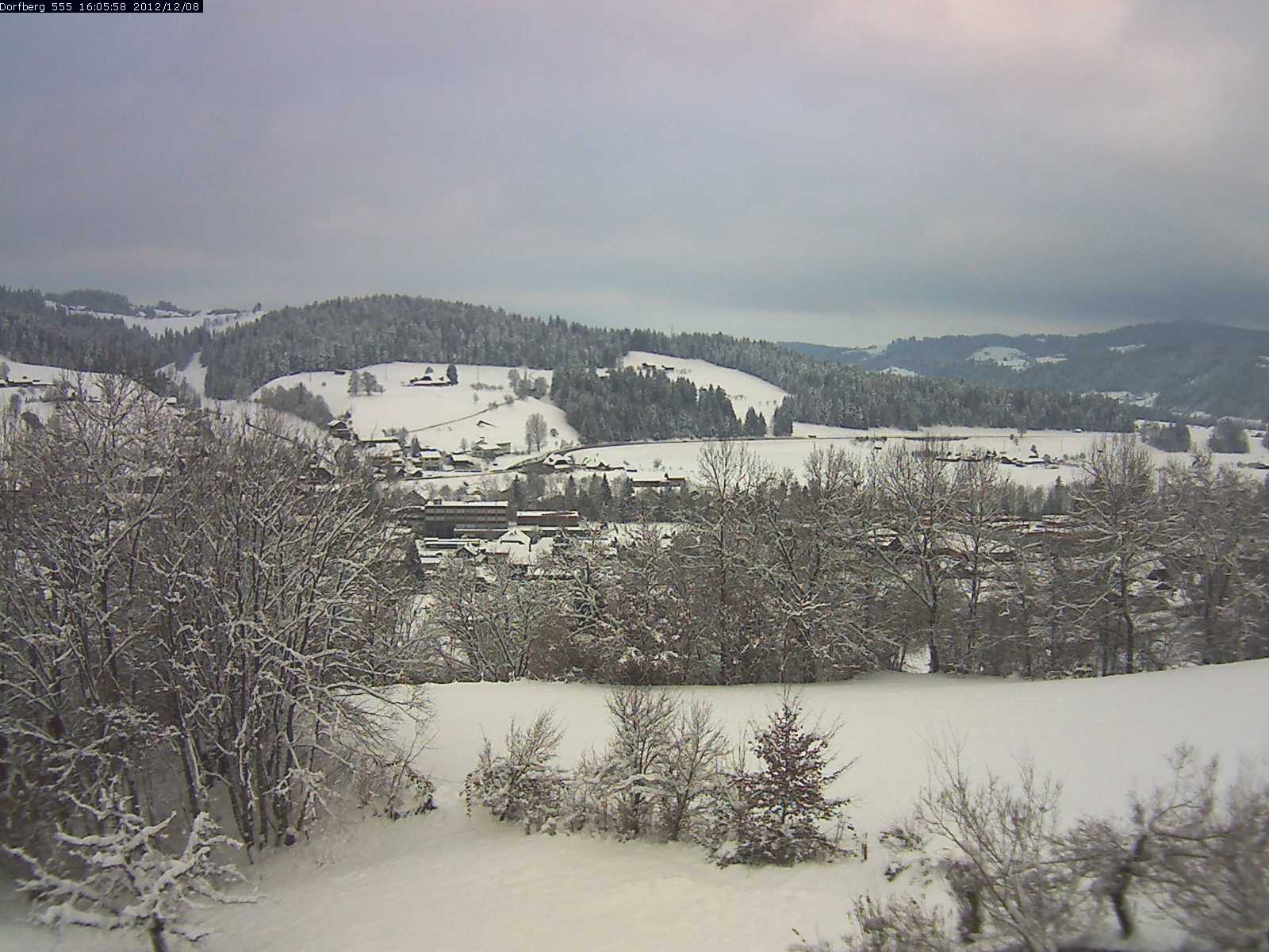 Webcam-Bild: Aussicht vom Dorfberg in Langnau 20121208-160600