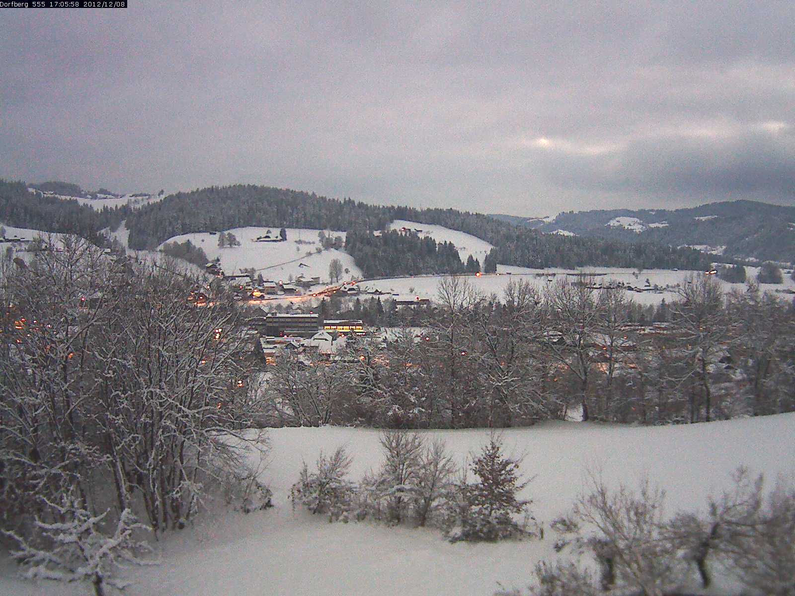 Webcam-Bild: Aussicht vom Dorfberg in Langnau 20121208-170600