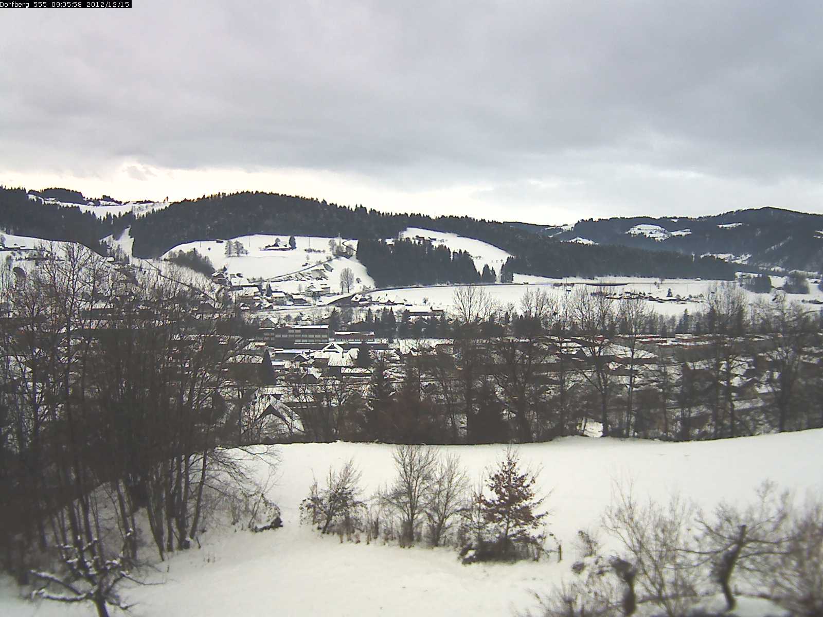 Webcam-Bild: Aussicht vom Dorfberg in Langnau 20121215-090600