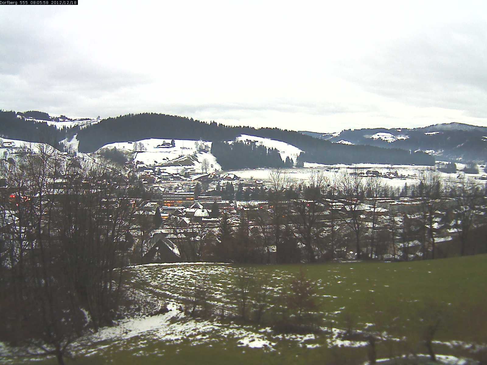 Webcam-Bild: Aussicht vom Dorfberg in Langnau 20121218-080600