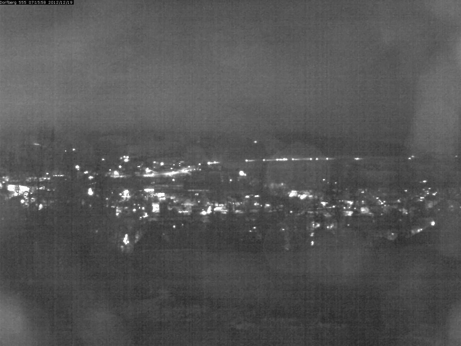 Webcam-Bild: Aussicht vom Dorfberg in Langnau 20121219-071600