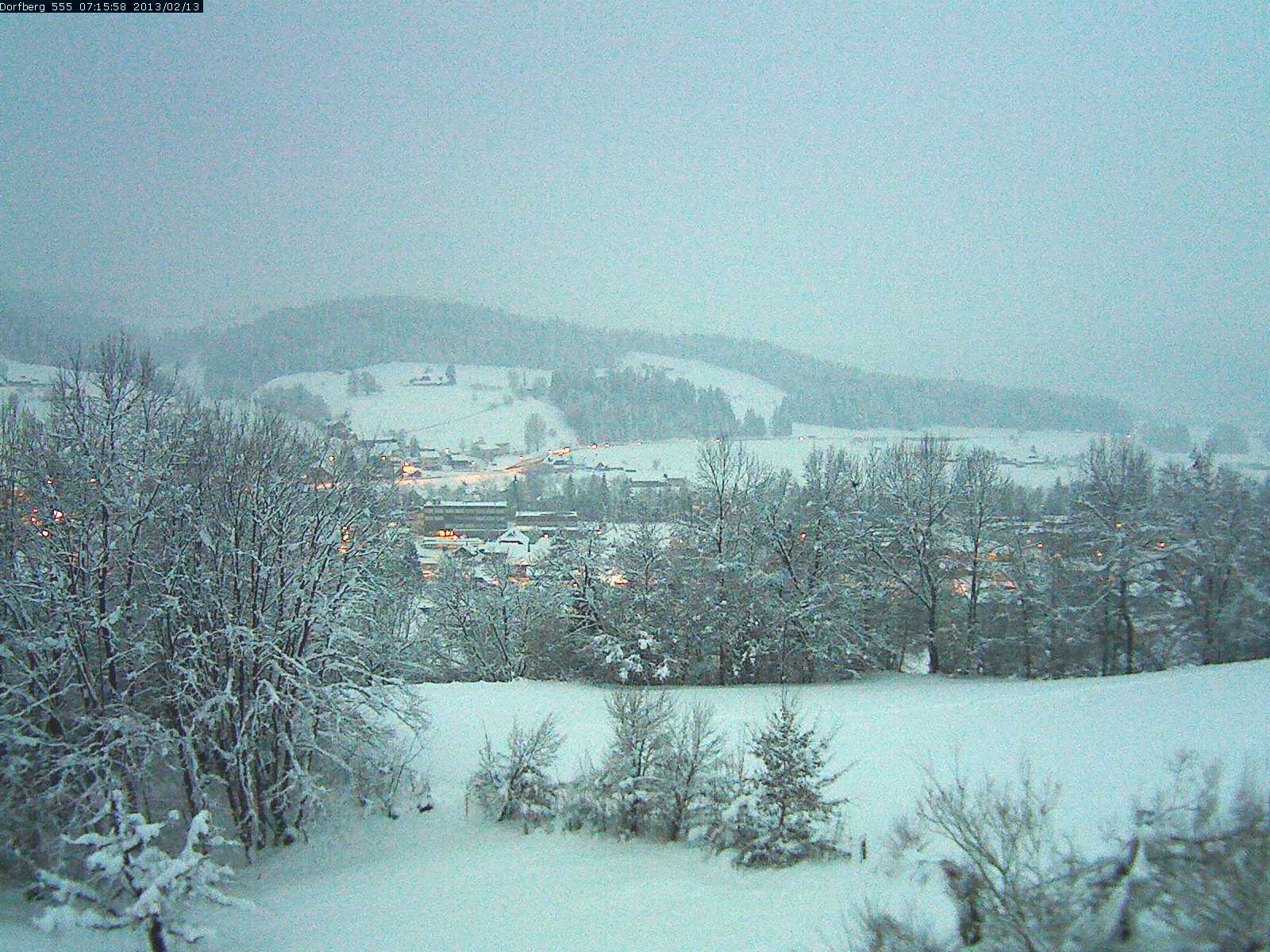Webcam-Bild: Aussicht vom Dorfberg in Langnau 20130213-071600