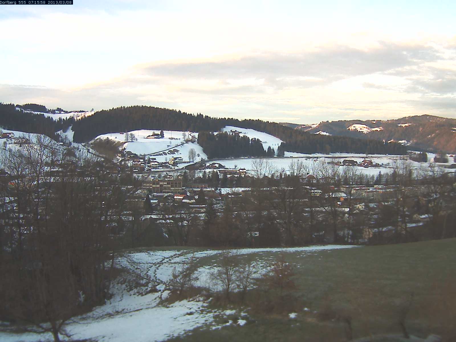 Webcam-Bild: Aussicht vom Dorfberg in Langnau 20130308-071600
