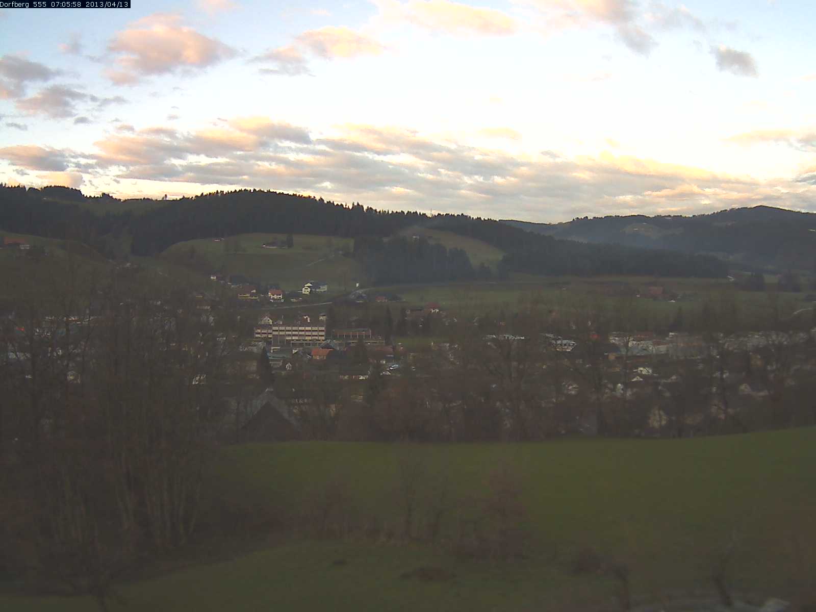 Webcam-Bild: Aussicht vom Dorfberg in Langnau 20130413-070600