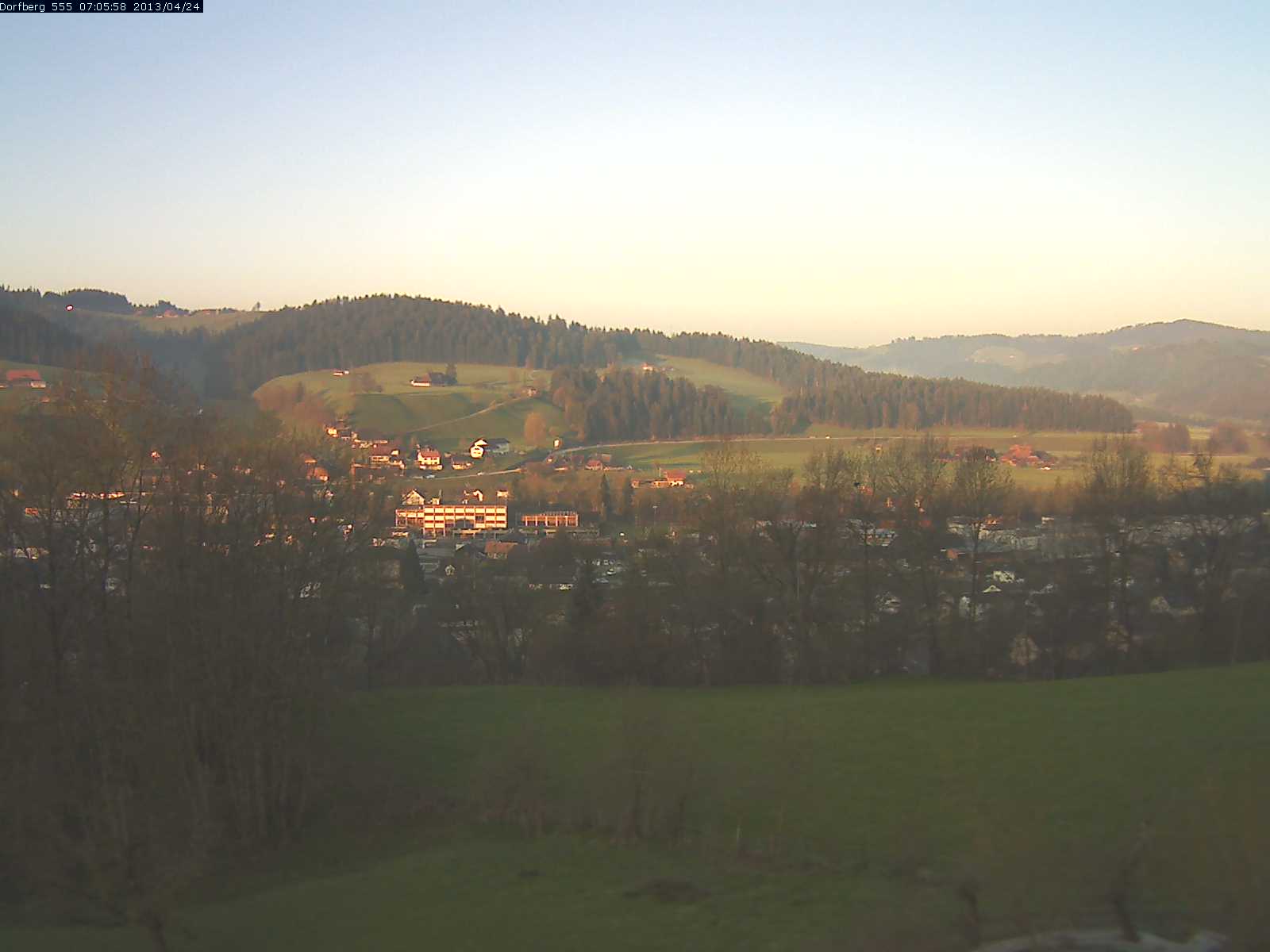 Webcam-Bild: Aussicht vom Dorfberg in Langnau 20130424-070600