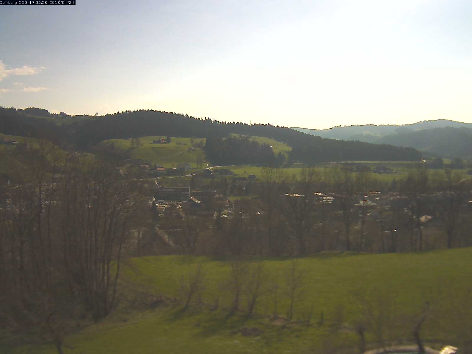 Webcam-Bild: Aussicht vom Dorfberg in Langnau 20130424-170600