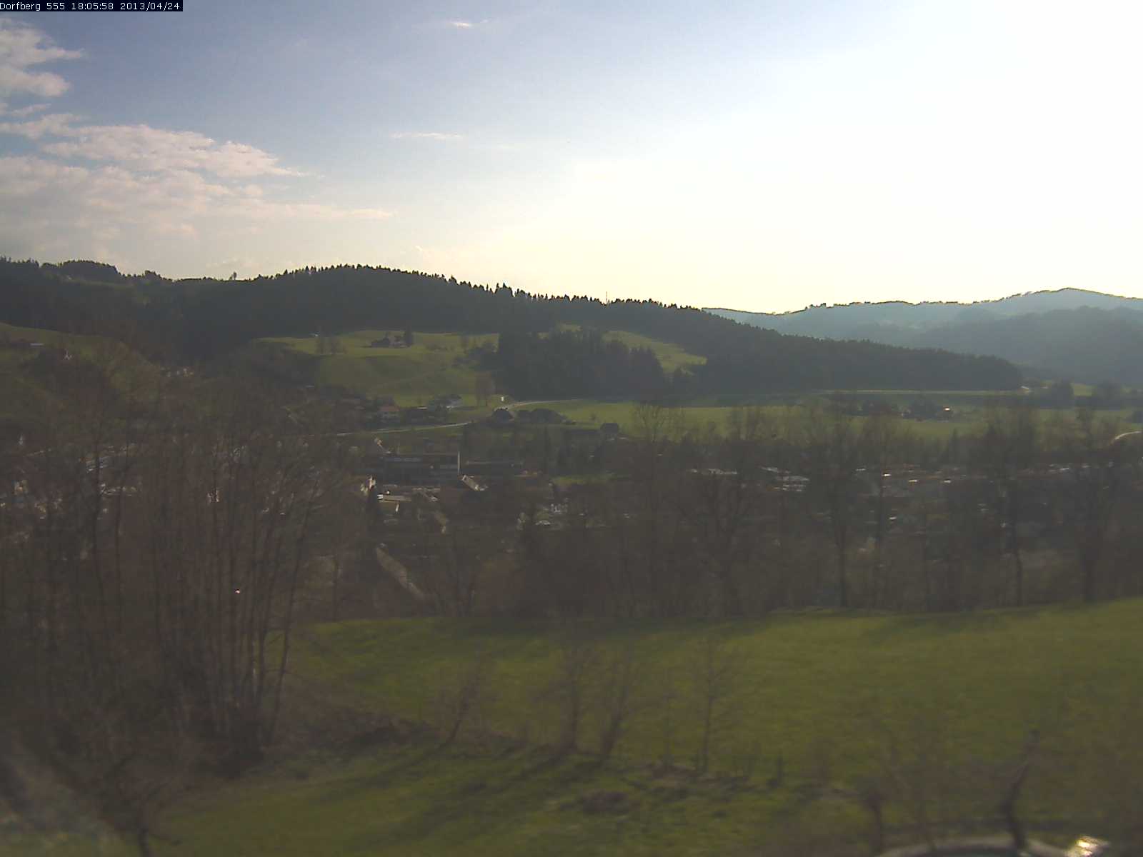 Webcam-Bild: Aussicht vom Dorfberg in Langnau 20130424-180600