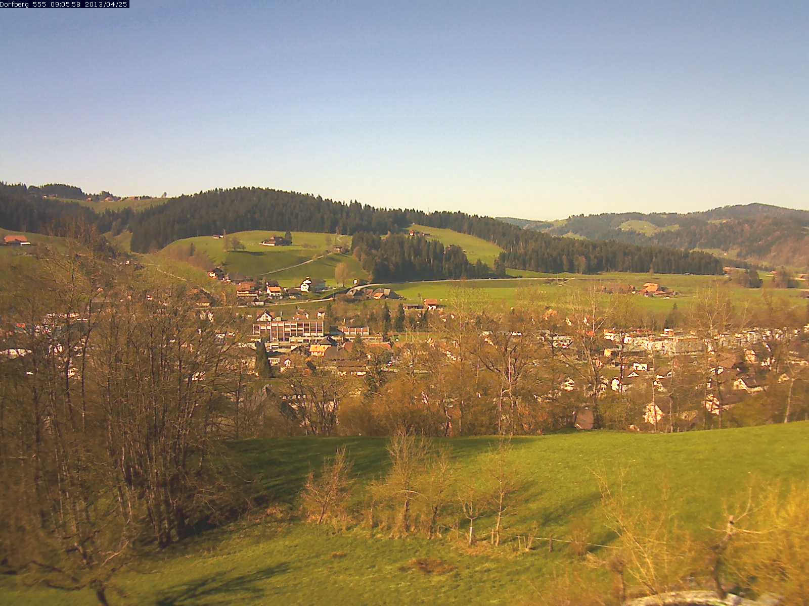 Webcam-Bild: Aussicht vom Dorfberg in Langnau 20130425-090600