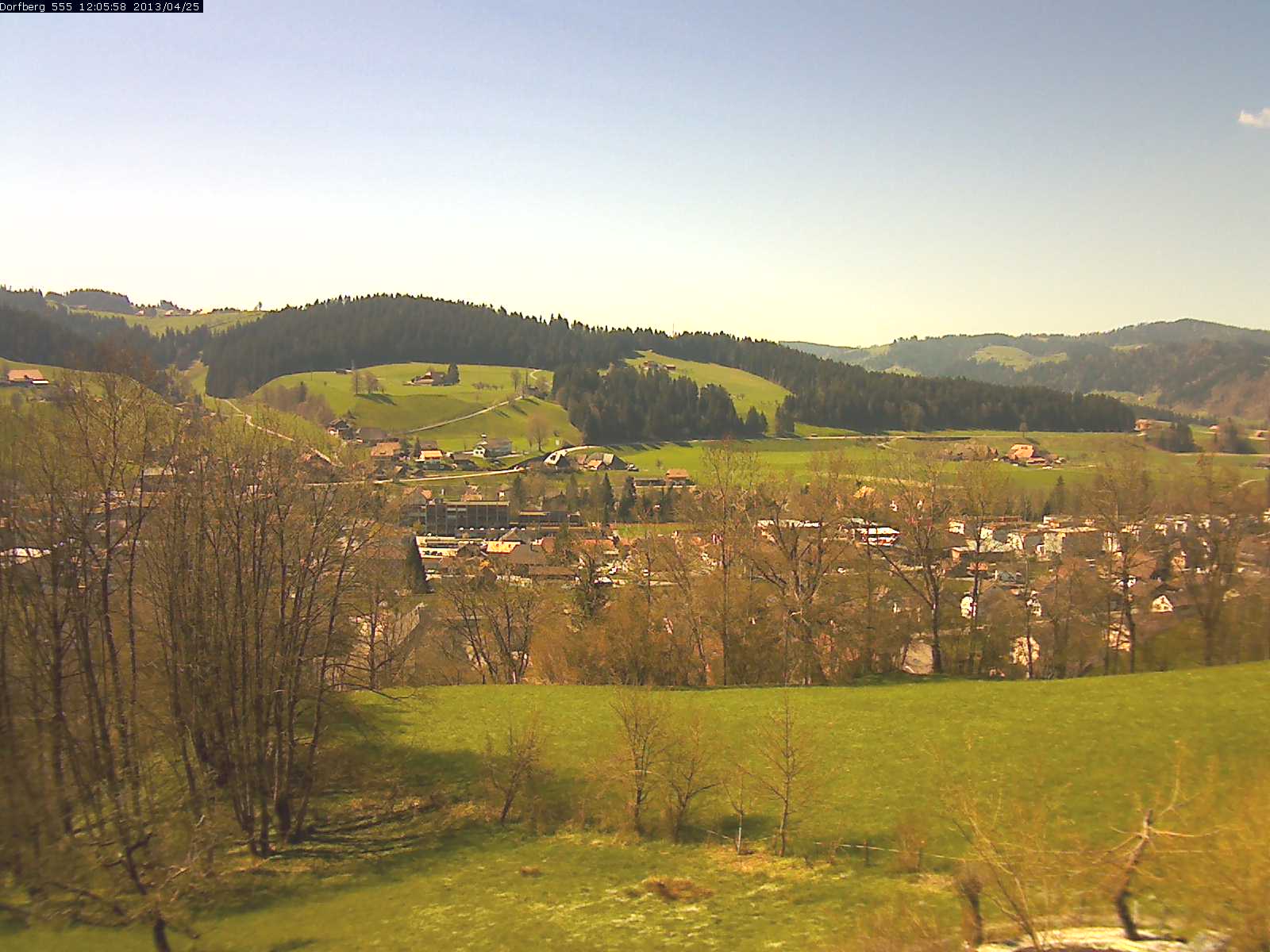 Webcam-Bild: Aussicht vom Dorfberg in Langnau 20130425-120600