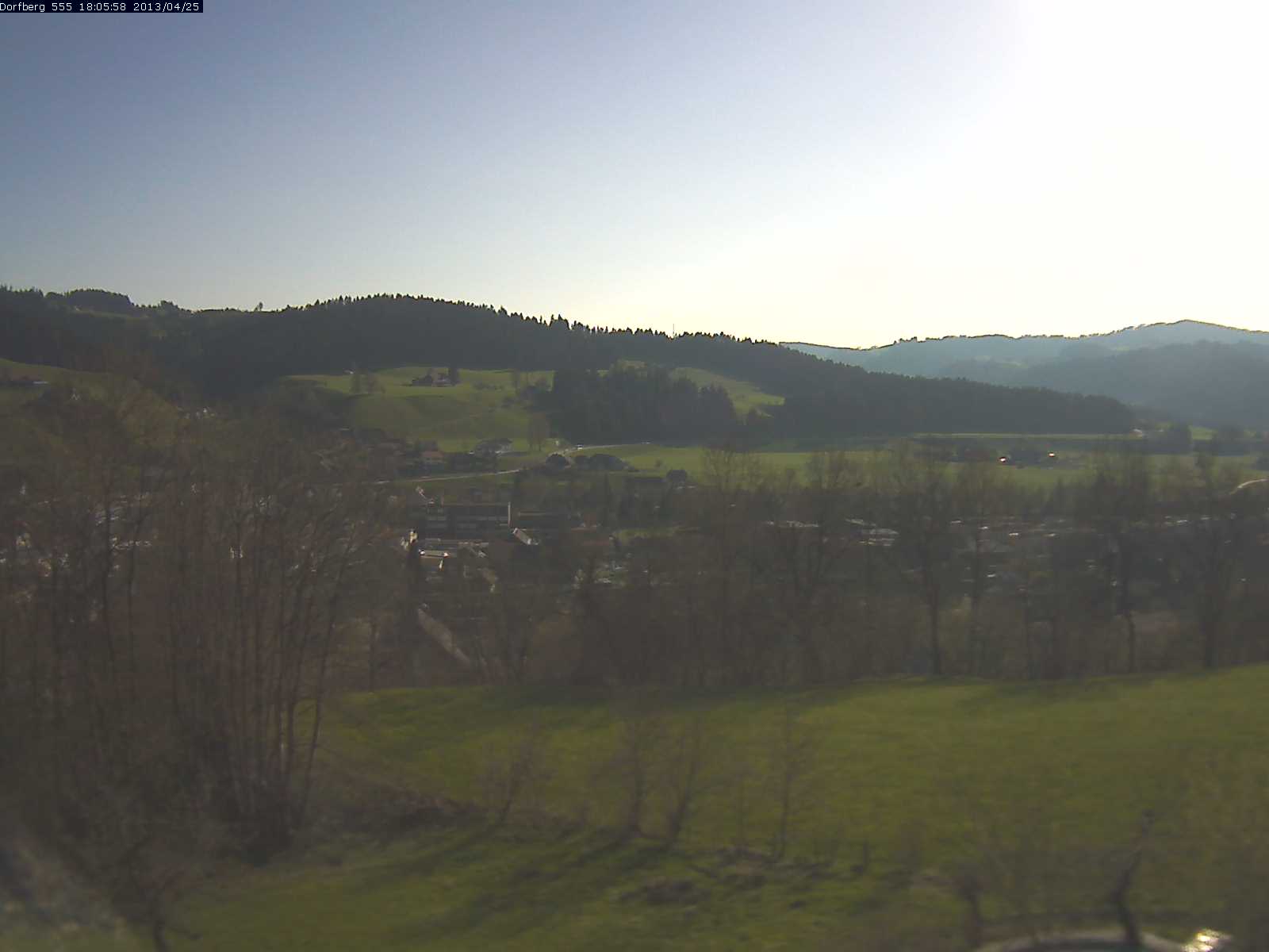 Webcam-Bild: Aussicht vom Dorfberg in Langnau 20130425-180600