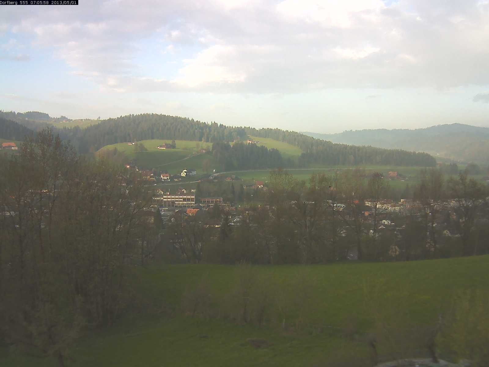 Webcam-Bild: Aussicht vom Dorfberg in Langnau 20130501-070600