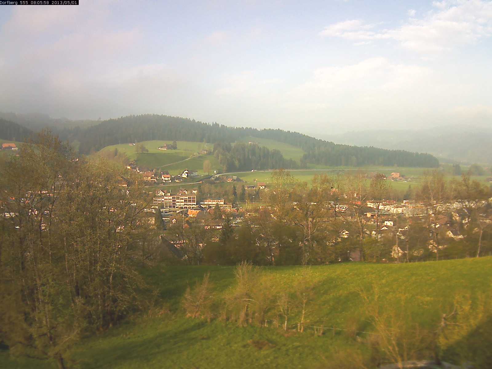 Webcam-Bild: Aussicht vom Dorfberg in Langnau 20130501-080600