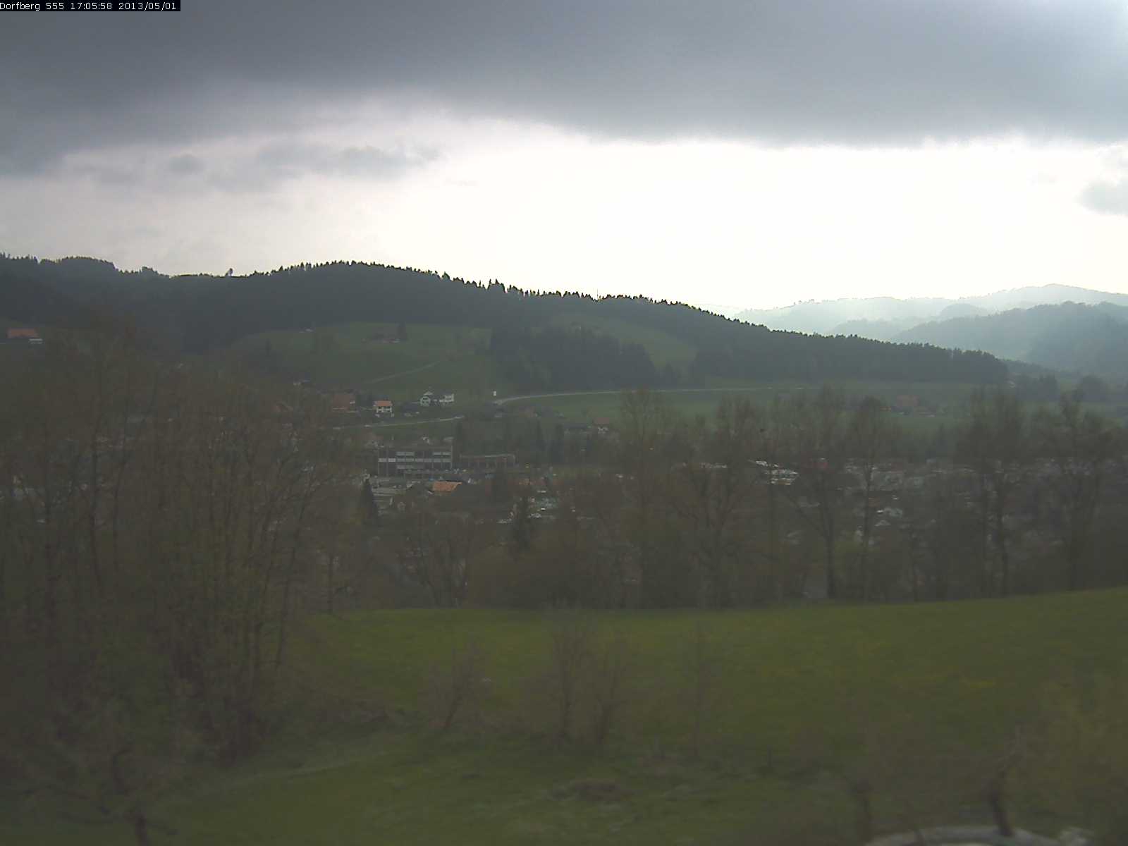 Webcam-Bild: Aussicht vom Dorfberg in Langnau 20130501-170600