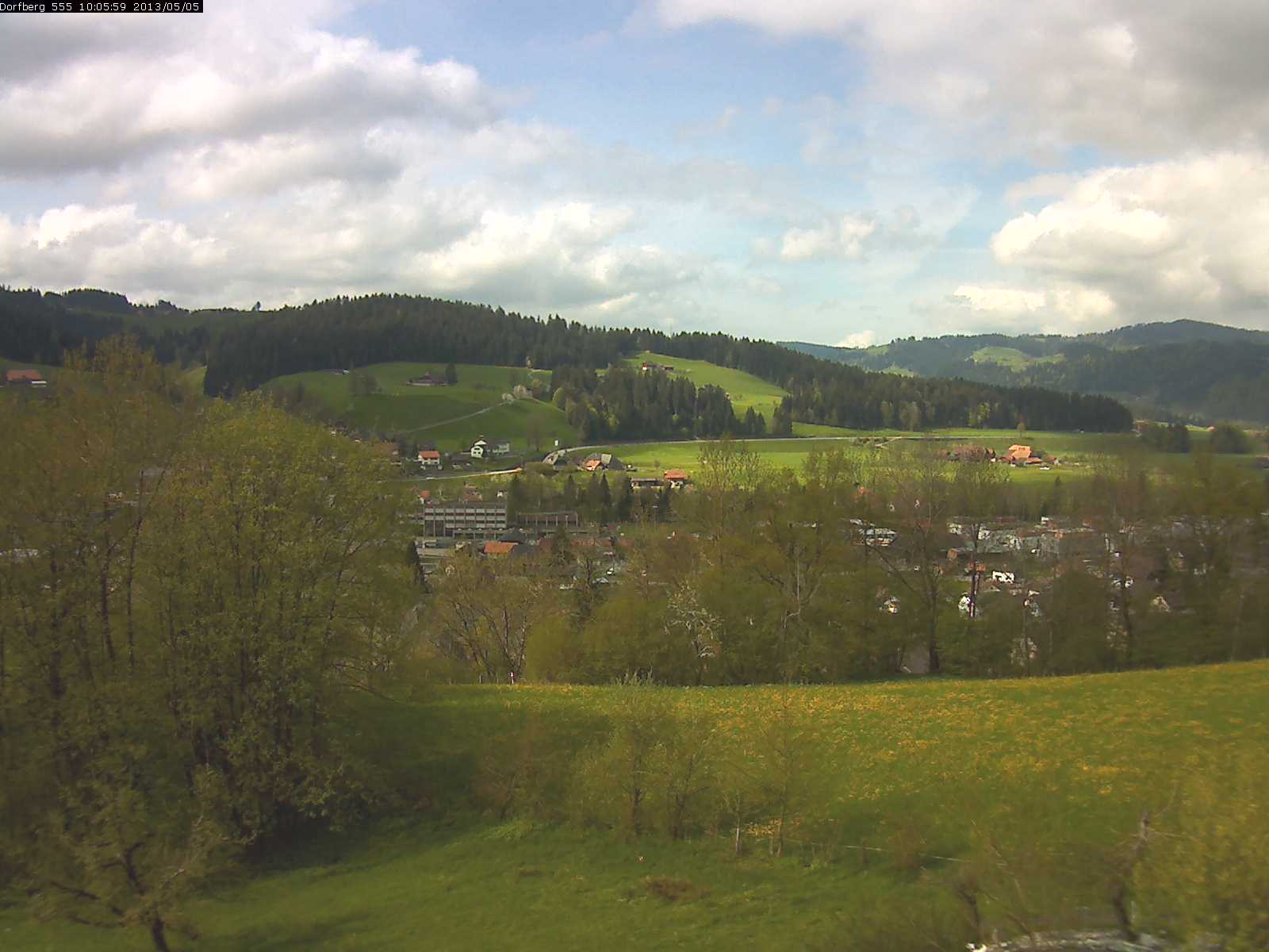 Webcam-Bild: Aussicht vom Dorfberg in Langnau 20130505-100600