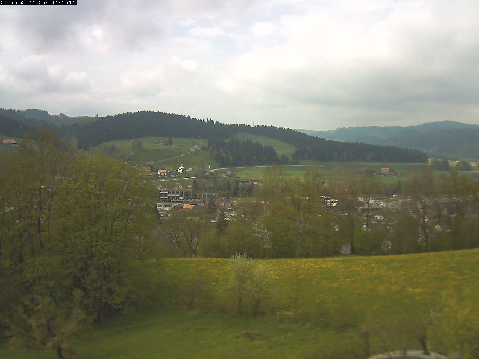 Webcam-Bild: Aussicht vom Dorfberg in Langnau 20130506-110600