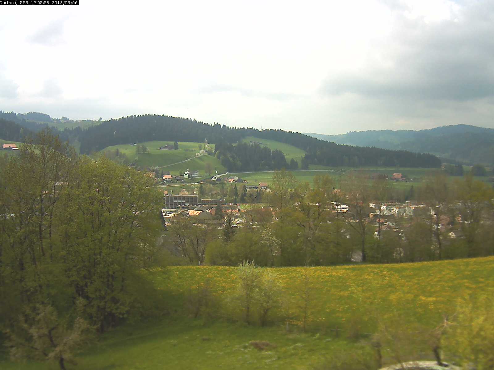 Webcam-Bild: Aussicht vom Dorfberg in Langnau 20130506-120600