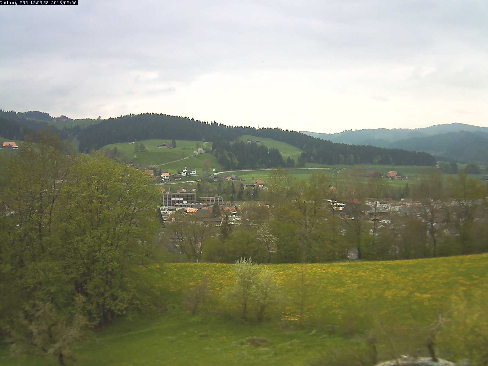 Webcam-Bild: Aussicht vom Dorfberg in Langnau 20130506-150600