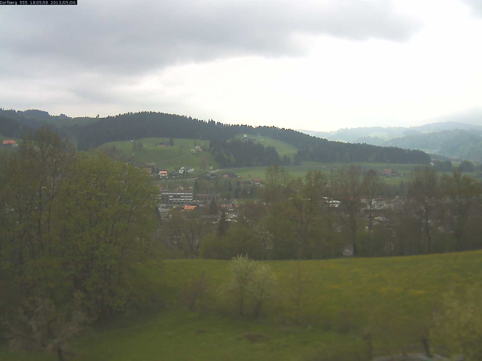 Webcam-Bild: Aussicht vom Dorfberg in Langnau 20130506-180600