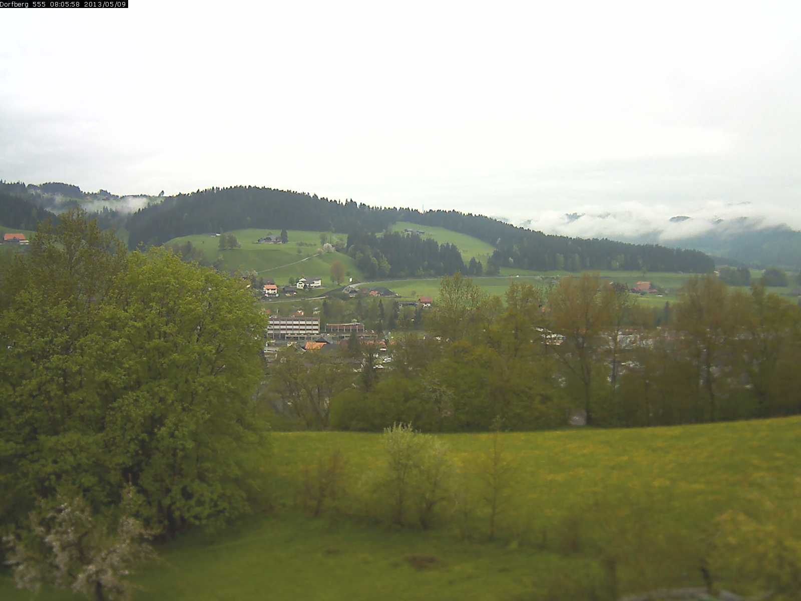 Webcam-Bild: Aussicht vom Dorfberg in Langnau 20130509-080600