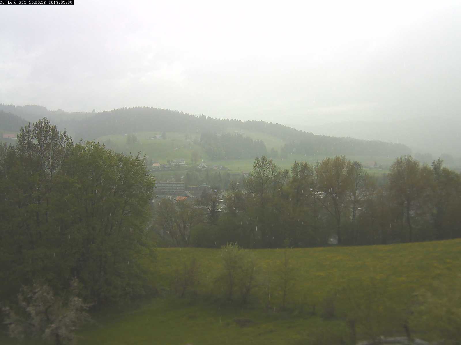 Webcam-Bild: Aussicht vom Dorfberg in Langnau 20130509-160600